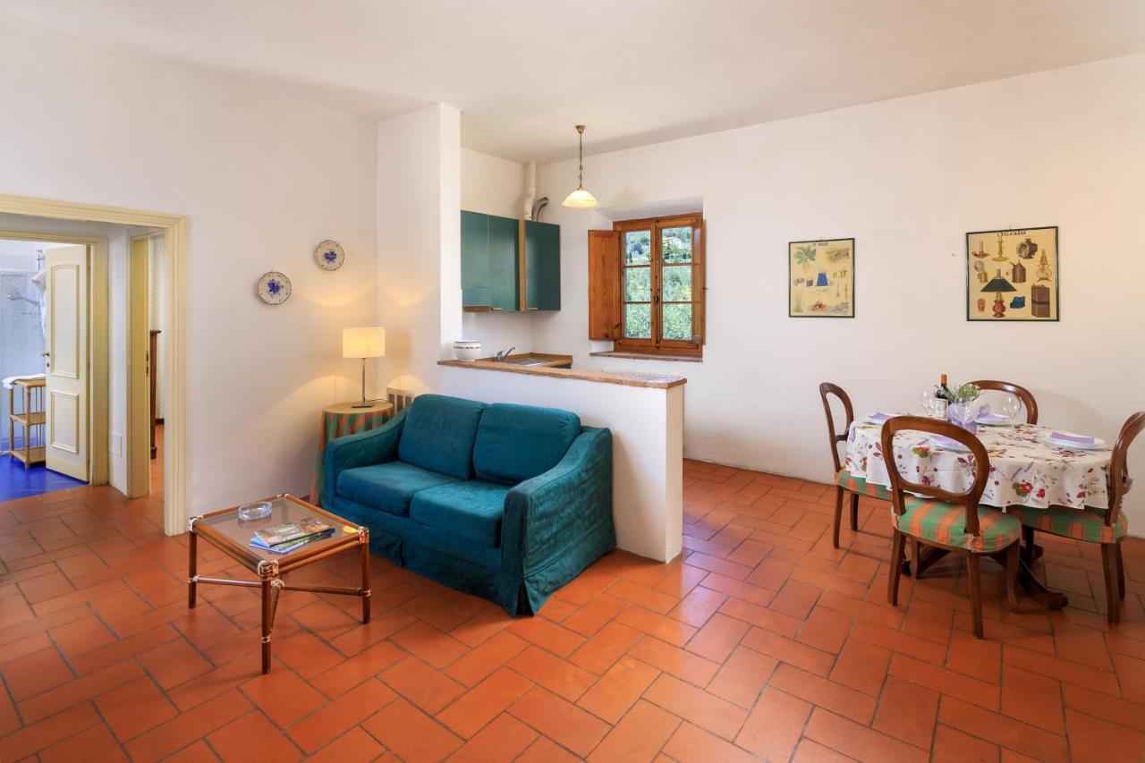 Agriturismo Fattoria Di Sommaia カレンツァーノ エクステリア 写真
