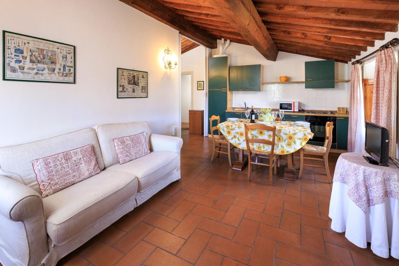 Agriturismo Fattoria Di Sommaia カレンツァーノ エクステリア 写真